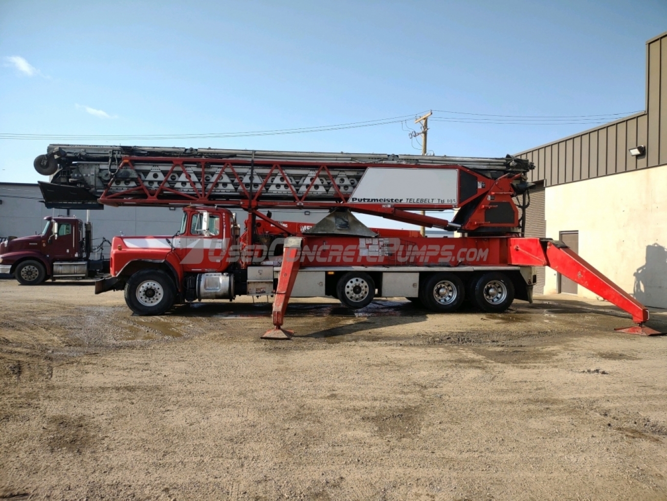 Putzmeister Tb 105 On A 2004 Mack