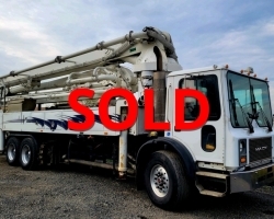 REDUCED PRICE!! 2006 S41SX Schwing on a 2006 Mack MR